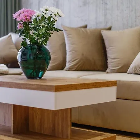 Kornwalia Апартаменты Новы-Тарг