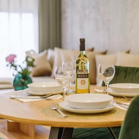 Kornwalia Апартаменты Новы-Тарг